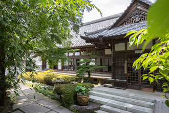 歴史感じる客殿